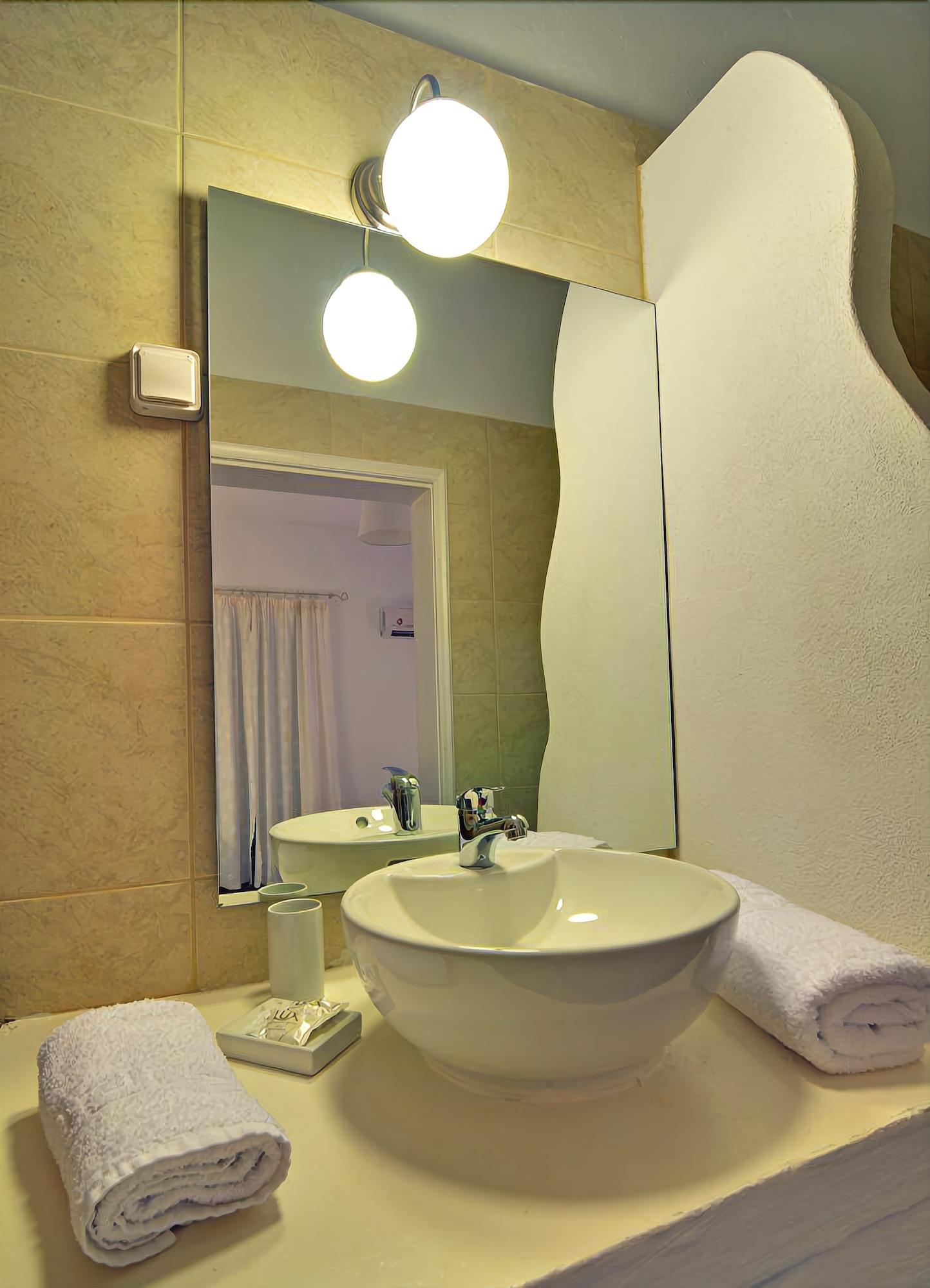 Hotel Adamas Kültér fotó